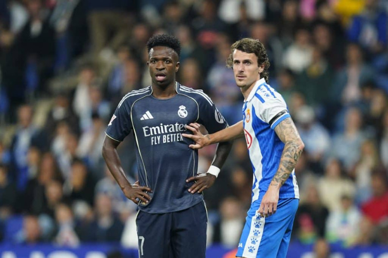 Real Madrid décroche une victoire cruciale face à l'Espanyol Barcelone