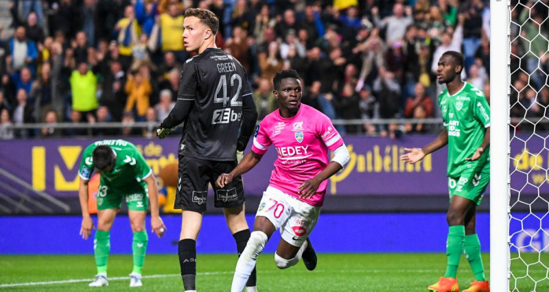 Sochaux - Saint-Étienne : une déroute pour le promu sochalien