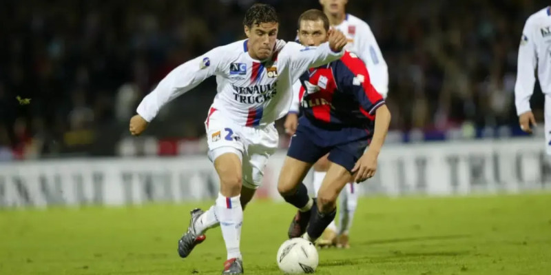 Toulouse - Olympique Lyonnais : L'OL s'impose et honore Bryan Bergougnoux