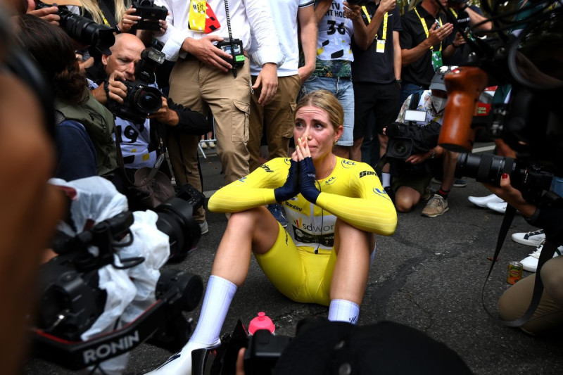 Tour de France Femmes 2026 : Demi Vollering et la bataille de Belleville-en-Beaujolais