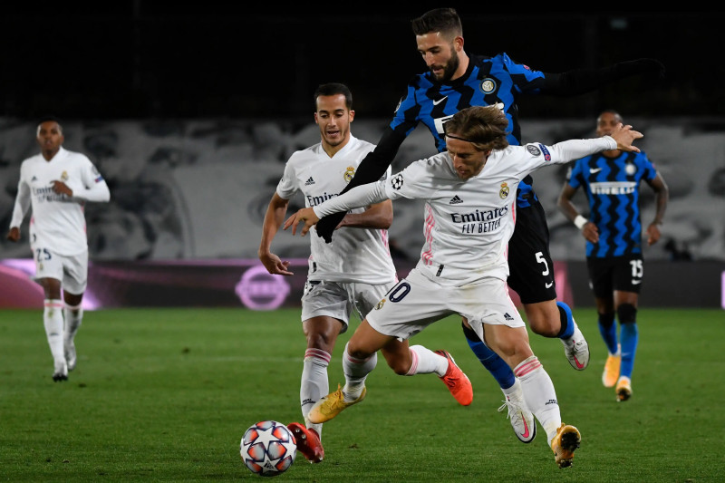 La Tension Monte Avant le Match Crucial entre le Real Madrid et l'Inter Milan