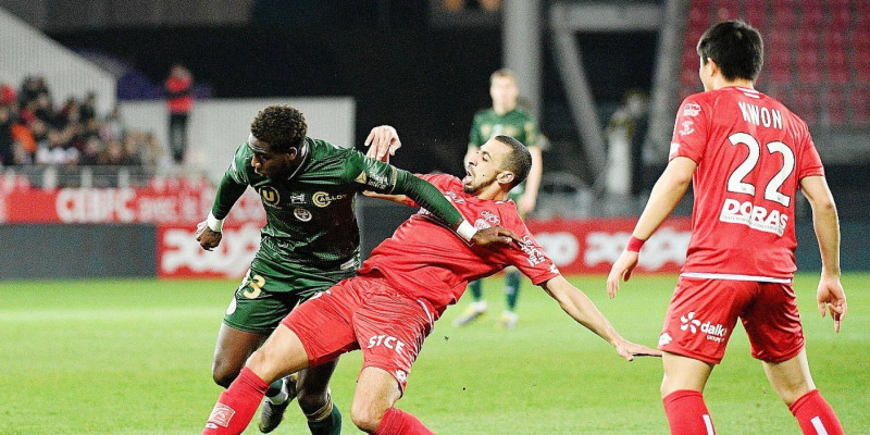 Le match à suspense entre Dijon et Saint-Étienne en Ligue 2