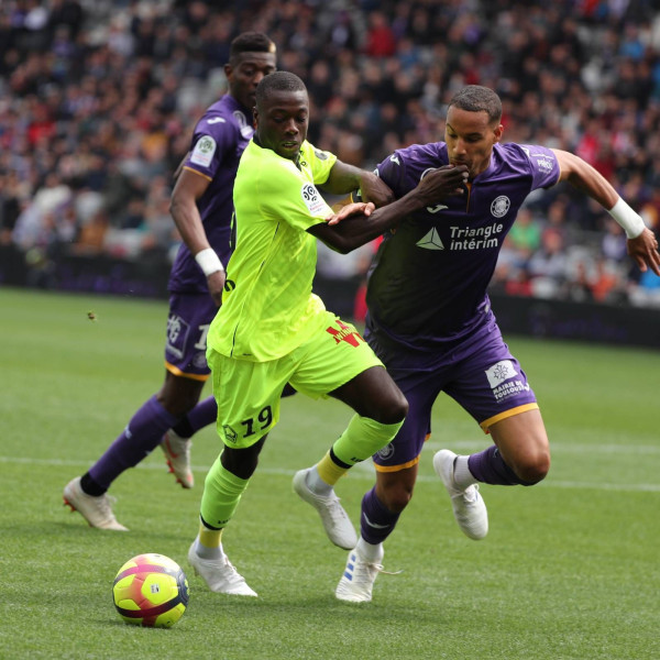 Tension et Escalade: Toulouse FC et Lille OSC en Confrontation Intense