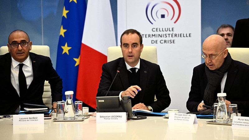 Couvre-feu à Paris, Lyon, Lille, et d'autres villes : la France face à une crise politique