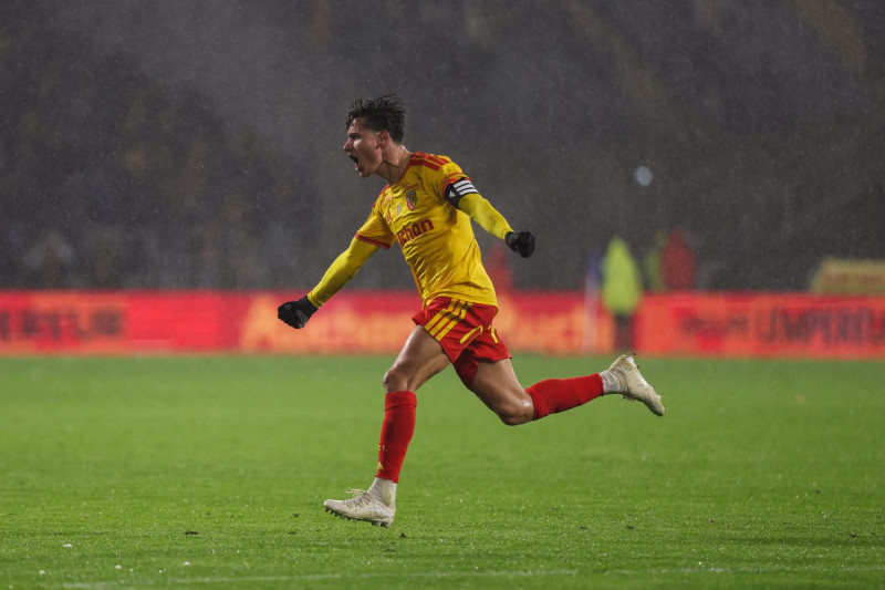 Lens 2-1 Paris FC : Thauvin et Hazard assurent le renversement à Bollaert