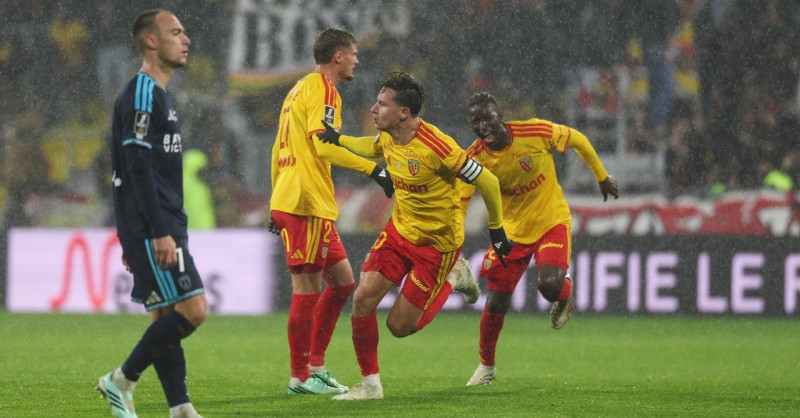 Lens renverse Paris FC 2-1 grâce à Thauvin et Hazard