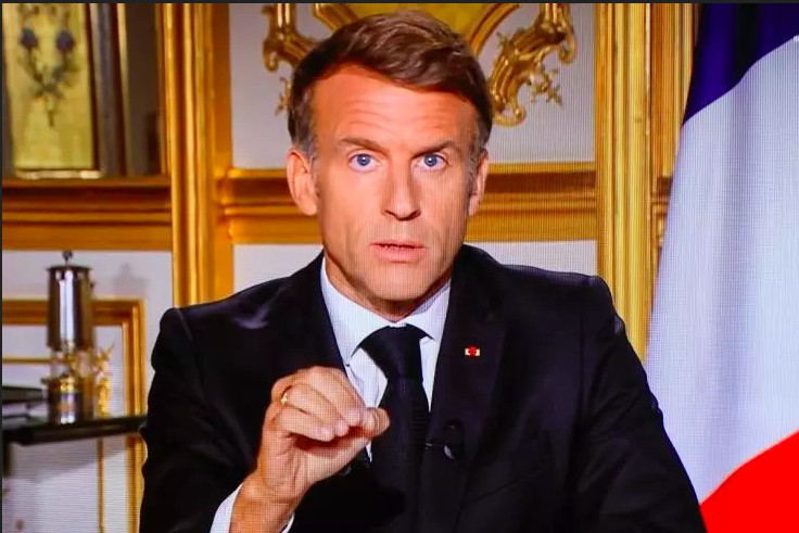 Macron promet transparence et fermeté après les violences du 17 octobre à Paris
