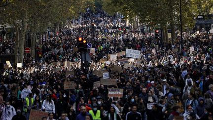 Mobilisation du 17 octobre 2026 : 800 000 manifestants selon les organisateurs, 550 000 selon le ministère