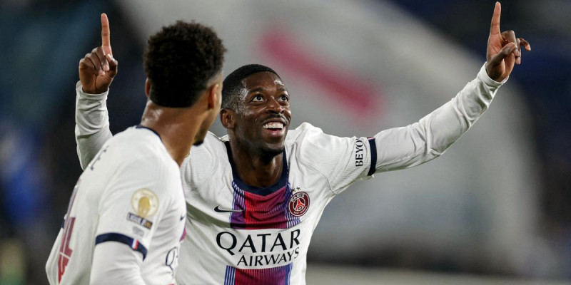 PSG bat Strasbourg 3-1 et prend la tête provisoire de la Ligue 1